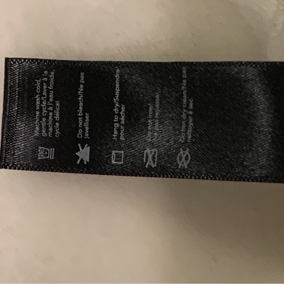 Beautiful faux sheepskin car coat with faux fur trim. Never worn. - Picture 5 of 7